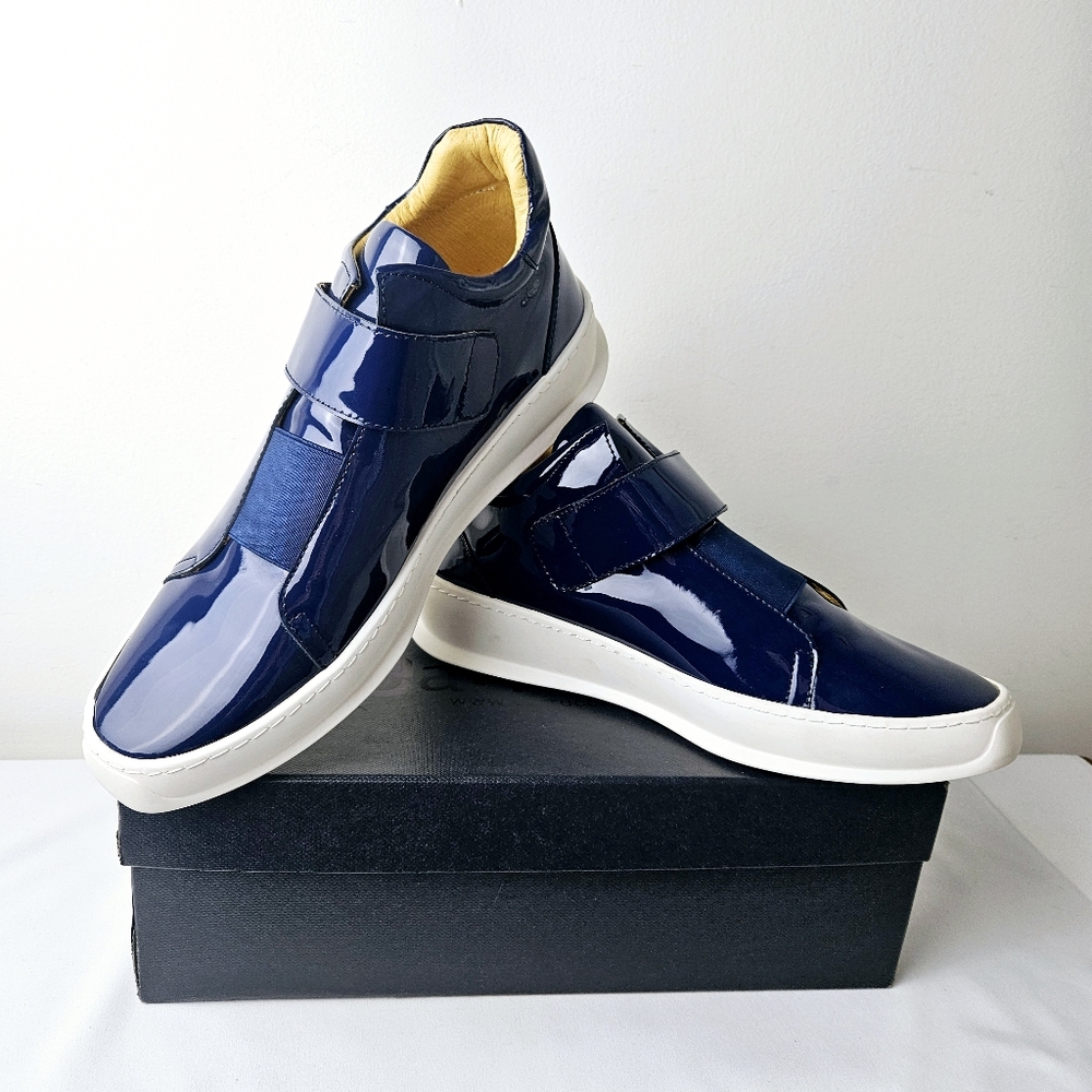 New in box.  Navy Derby Leather Men's Sneakers 12